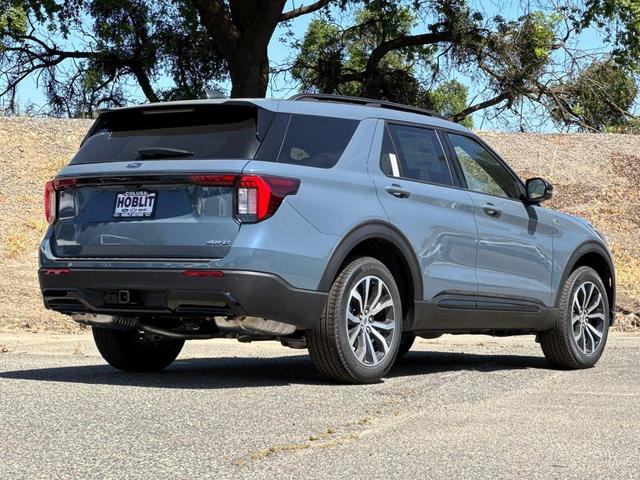 Photo of 2025 Vapor Blue Metallic Ford Explorer