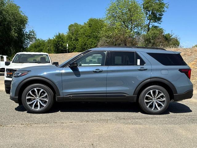 Photo of 2025 Vapor Blue Metallic Ford Explorer