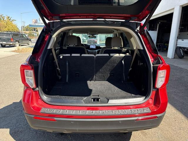 Photo of 2022 Rapid Red Metallic Tinted Clearcoat Ford Explorer
