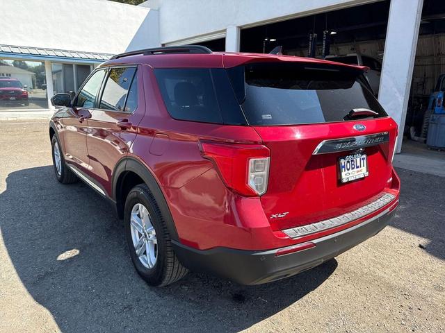 Photo of 2022 Rapid Red Metallic Tinted Clearcoat Ford Explorer