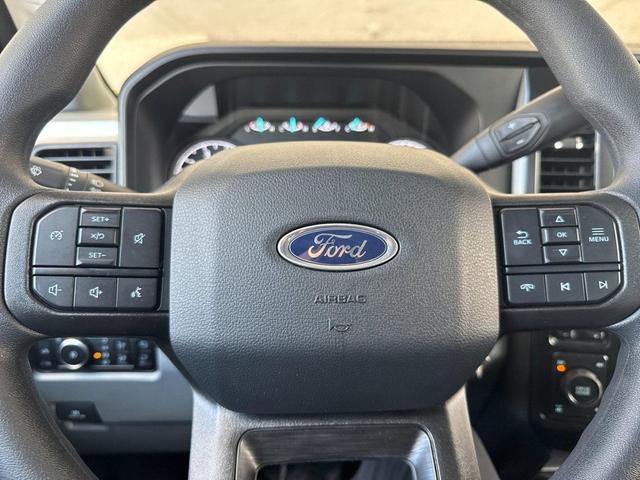 Photo of 2026 Oxford White Ford F-250