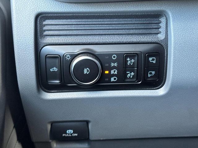Photo of 2026 Oxford White Ford F-250