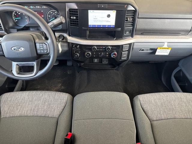 Photo of 2026 Oxford White Ford F-250