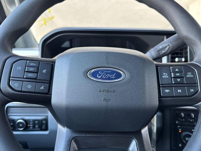 Photo of 2026 Oxford White Ford F-250