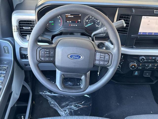 Photo of 2026 Oxford White Ford F-250
