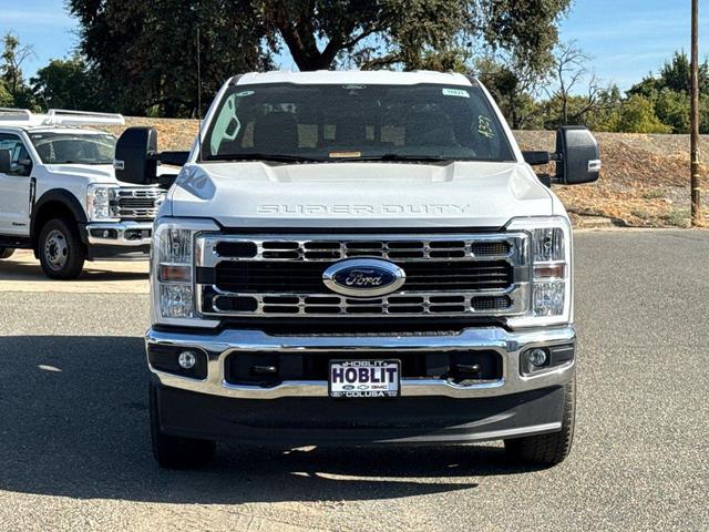 Photo of 2026 Oxford White Ford F-250