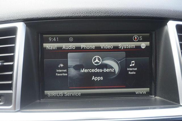Photo of 2014 Diamond Silver Metallic Mercedes-Benz M-Class