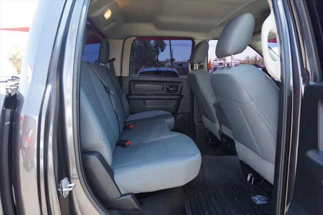 Photo of 2019 Granite Crystal Metallic Clearcoat RAM 1500