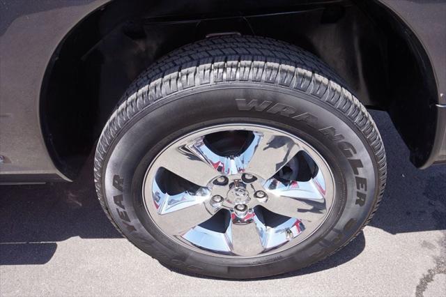 Photo of 2019 Granite Crystal Metallic Clearcoat RAM 1500