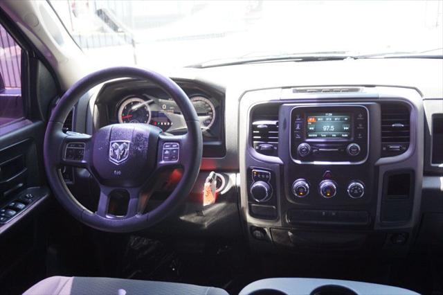 Photo of 2019 Granite Crystal Metallic Clearcoat RAM 1500