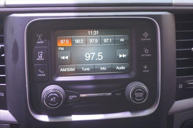 Photo of 2019 Granite Crystal Metallic Clearcoat RAM 1500