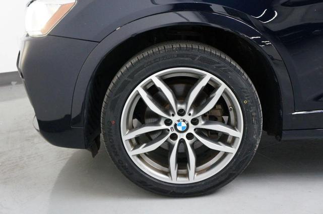 Photo of 2018 Blue BMW X4