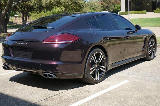 Photo of 2013 Burgundy Porsche Panamera