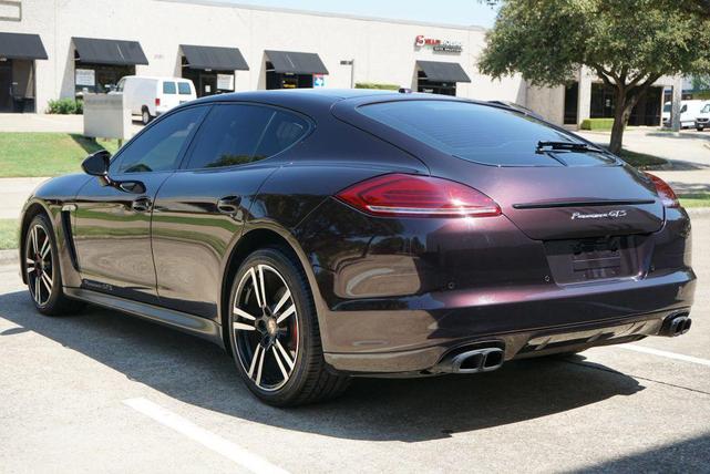 Photo of 2013 Burgundy Porsche Panamera