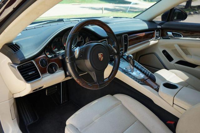 Photo of 2013 Burgundy Porsche Panamera