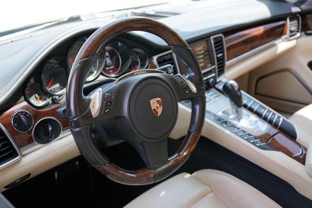 Photo of 2013 Burgundy Porsche Panamera
