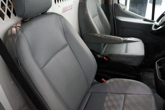Photo of 2016 White Ford Transit-350