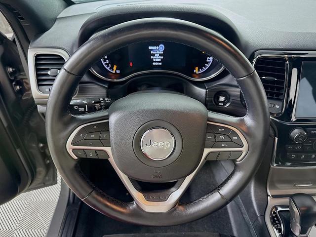 Photo of 2022 Sting Gray Jeep Grand Cherokee