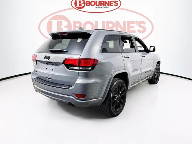 Photo of 2022 Sting Gray Jeep Grand Cherokee