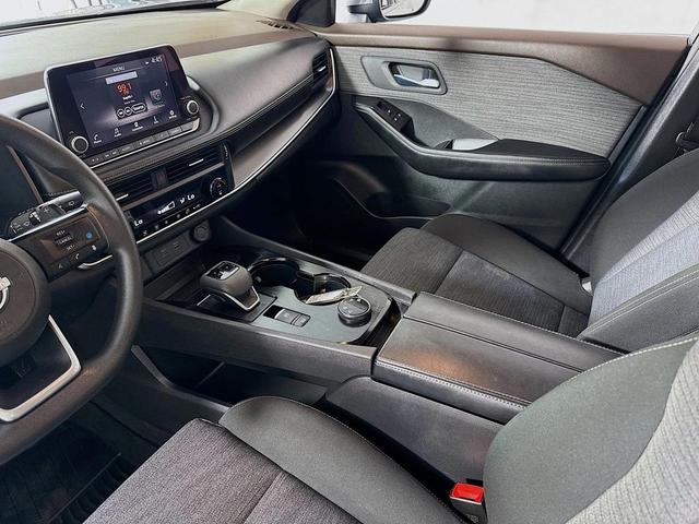Photo of 2023 Gun Metallic Nissan Rogue