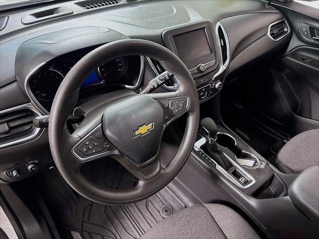 Photo of 2023 Summit White Chevrolet Equinox