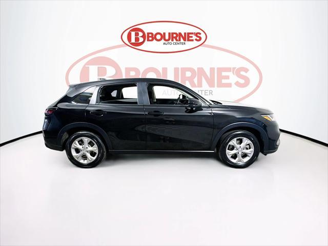 Photo of 2025 Crystal Black Pearl Honda HR-V