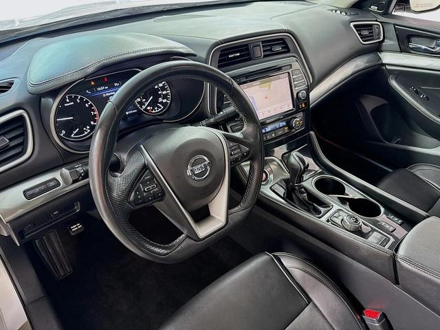 Photo of 2019 Brilliant Silver Nissan Maxima