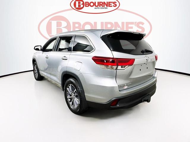 Photo of 2018 Celestial Silver Metallic Toyota Highlander