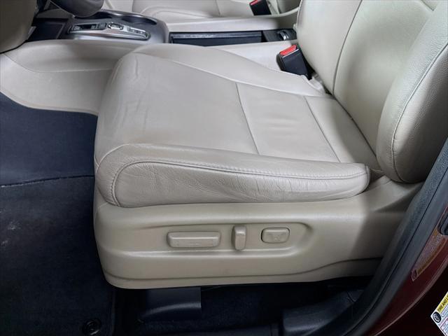 Photo of 2022 Deep Scarlet Pearl Honda Pilot