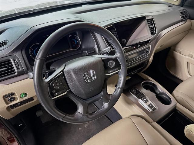 Photo of 2022 Deep Scarlet Pearl Honda Pilot