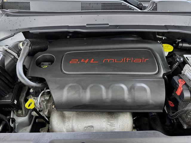 Photo of 2022 Bright White Jeep Compass