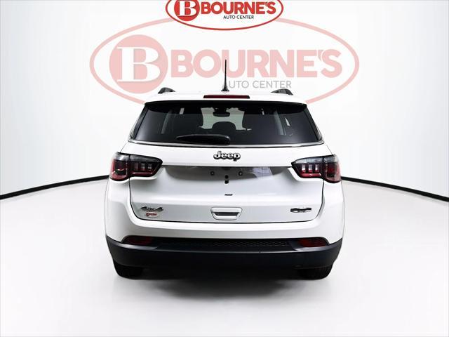 Photo of 2022 Bright White Jeep Compass