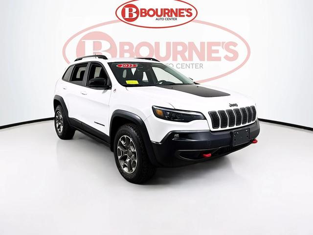 Photo of 2022 Bright White Jeep Cherokee
