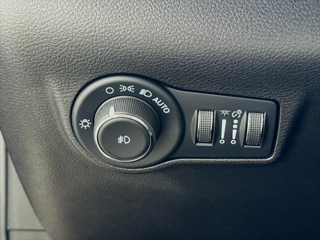 Photo of 2022 Velvet Red Pearl Jeep Compass