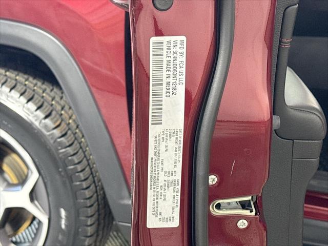 Photo of 2022 Velvet Red Pearl Jeep Compass