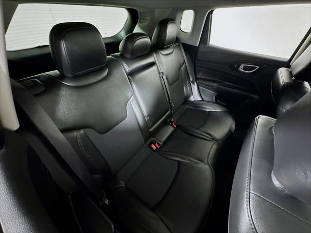 Photo of 2022 Velvet Red Pearl Jeep Compass