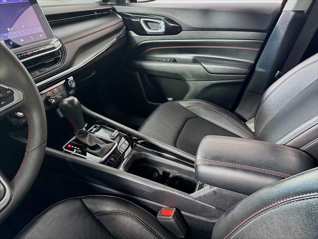 Photo of 2022 Velvet Red Pearl Jeep Compass