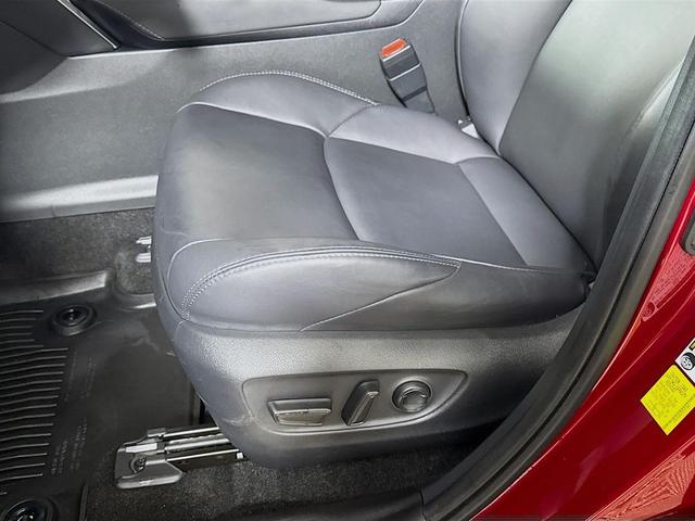Photo of 2024 Ruby Flare Pearl Toyota Venza