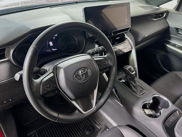 Photo of 2024 Ruby Flare Pearl Toyota Venza