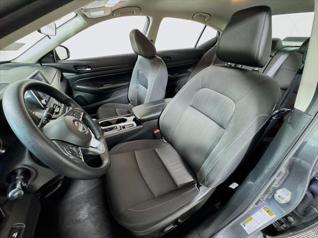 Photo of 2024 Gun Metallic Nissan Altima