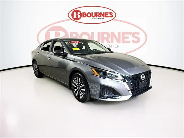 Photo of 2024 Gun Metallic Nissan Altima