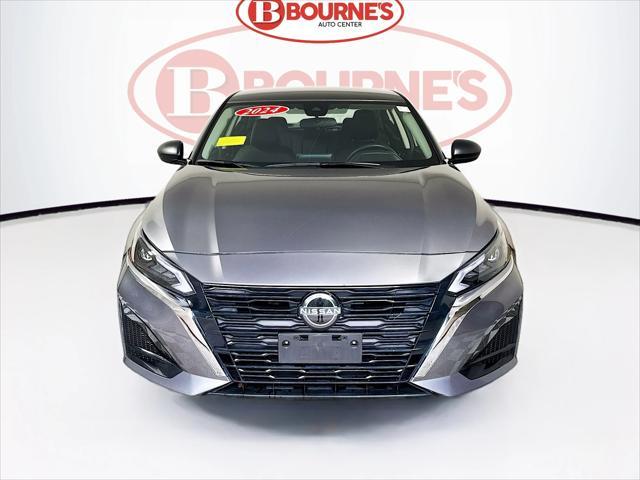 Photo of 2024 Gun Metallic Nissan Altima