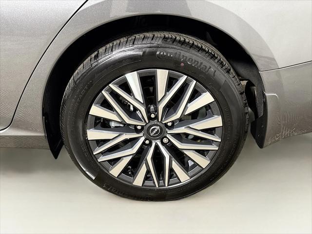 Photo of 2024 Gun Metallic Nissan Altima