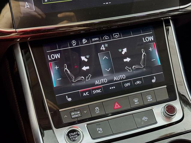 Photo of 2023 Glacier White Metallic Audi Q7