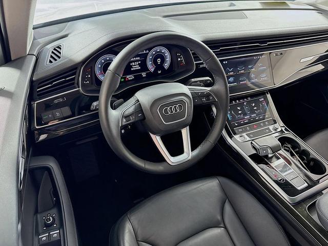 Photo of 2023 Glacier White Metallic Audi Q7