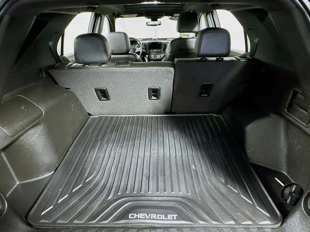 Photo of 2022 Mosaic Black Metallic Chevrolet Equinox