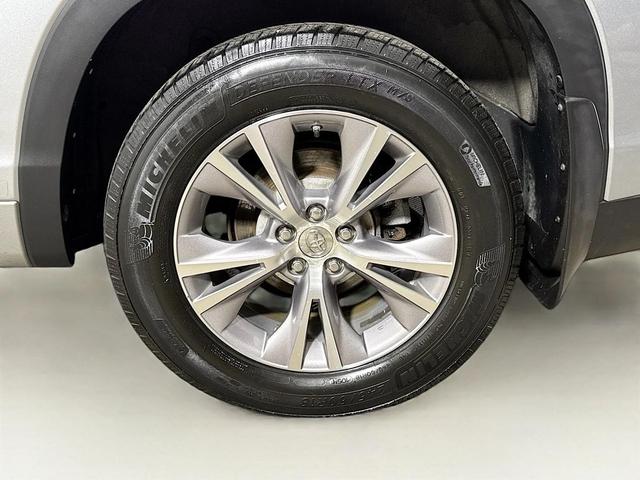 Photo of 2015 Silver Sky Metallic Toyota Highlander