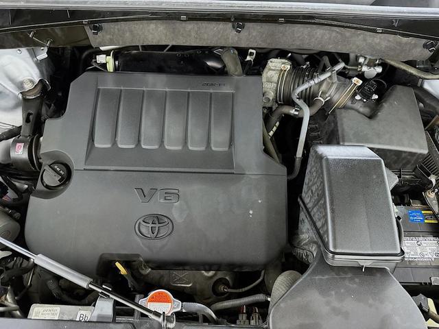 Photo of 2015 Silver Sky Metallic Toyota Highlander