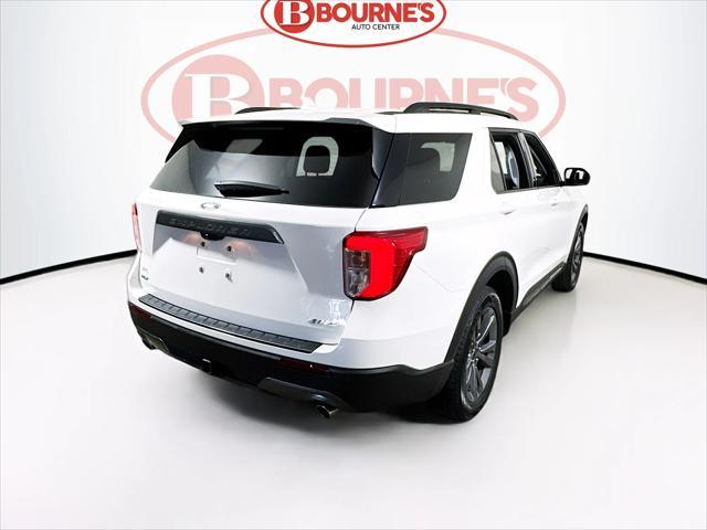 Photo of 2023 Star White Metallic Ford Explorer