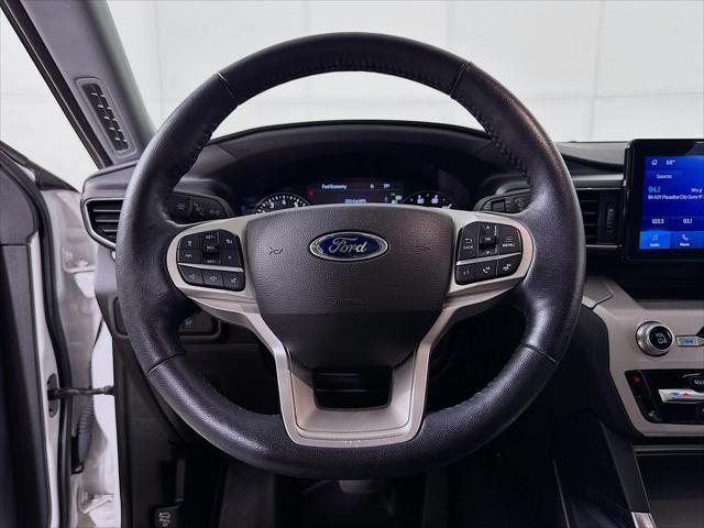 Photo of 2023 Star White Metallic Ford Explorer